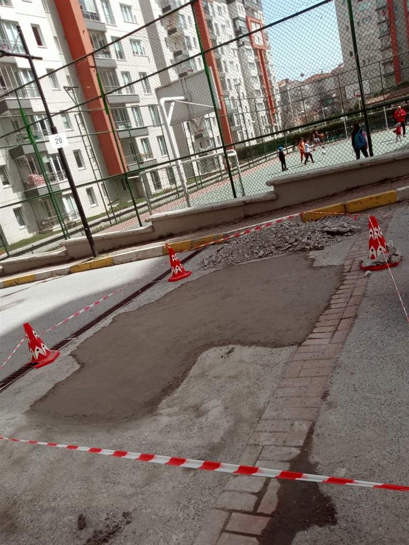 K�� Sonras� Sitemizin Bozulan Yollar�n�n Tamirine Ba�lad�k.