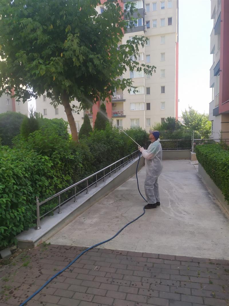 Sitemizdeki T�m Peyzaj Alan�n� Zararl� Ha�erata Kars� �la�lad�.
