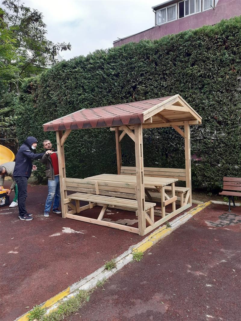 �ocuk Park�m�za Kamelya Koyduk