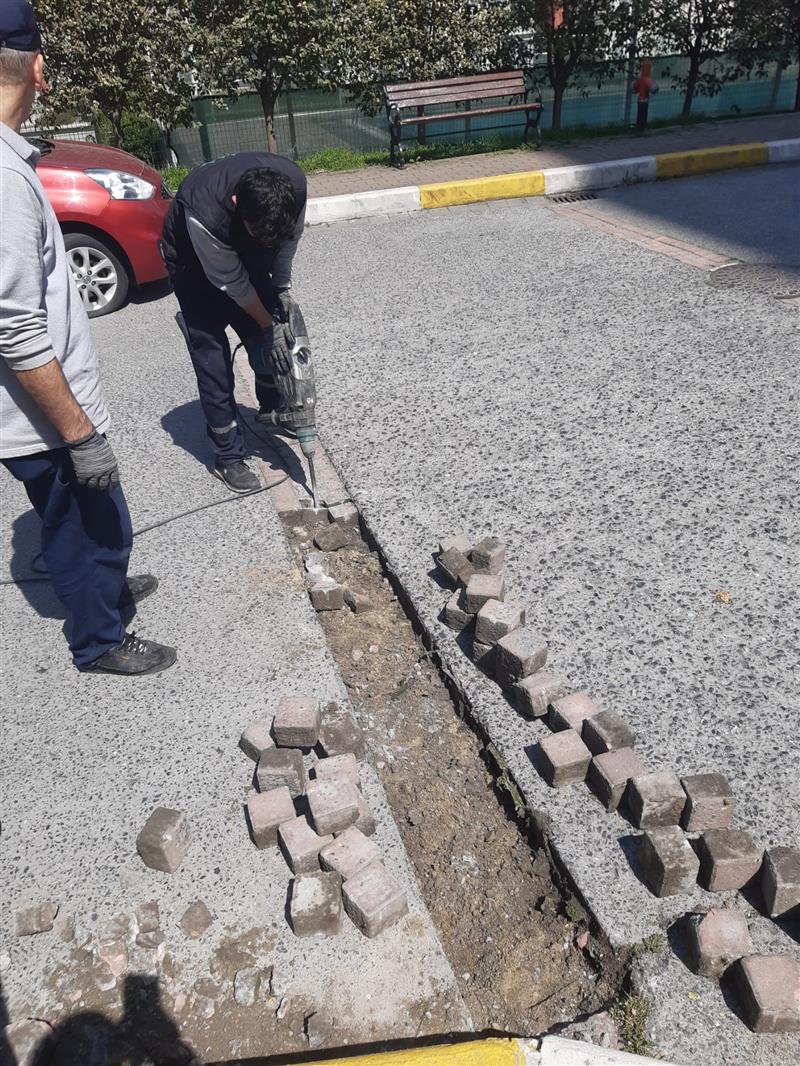 Site ��indeki Yollar�n Tamirini Yap�yoruz.Y�netim